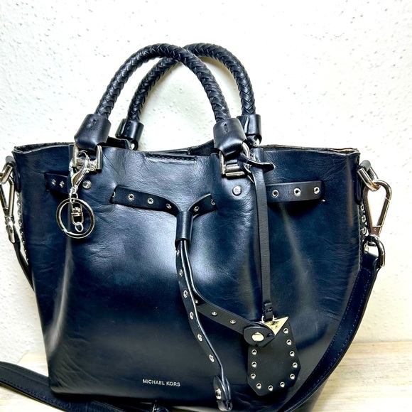 Michael Kors leather Blakey bucket Tote - Picture 3 of 7